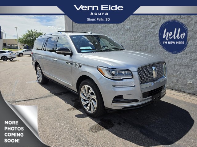 2023 Lincoln Navigator L Reserve
