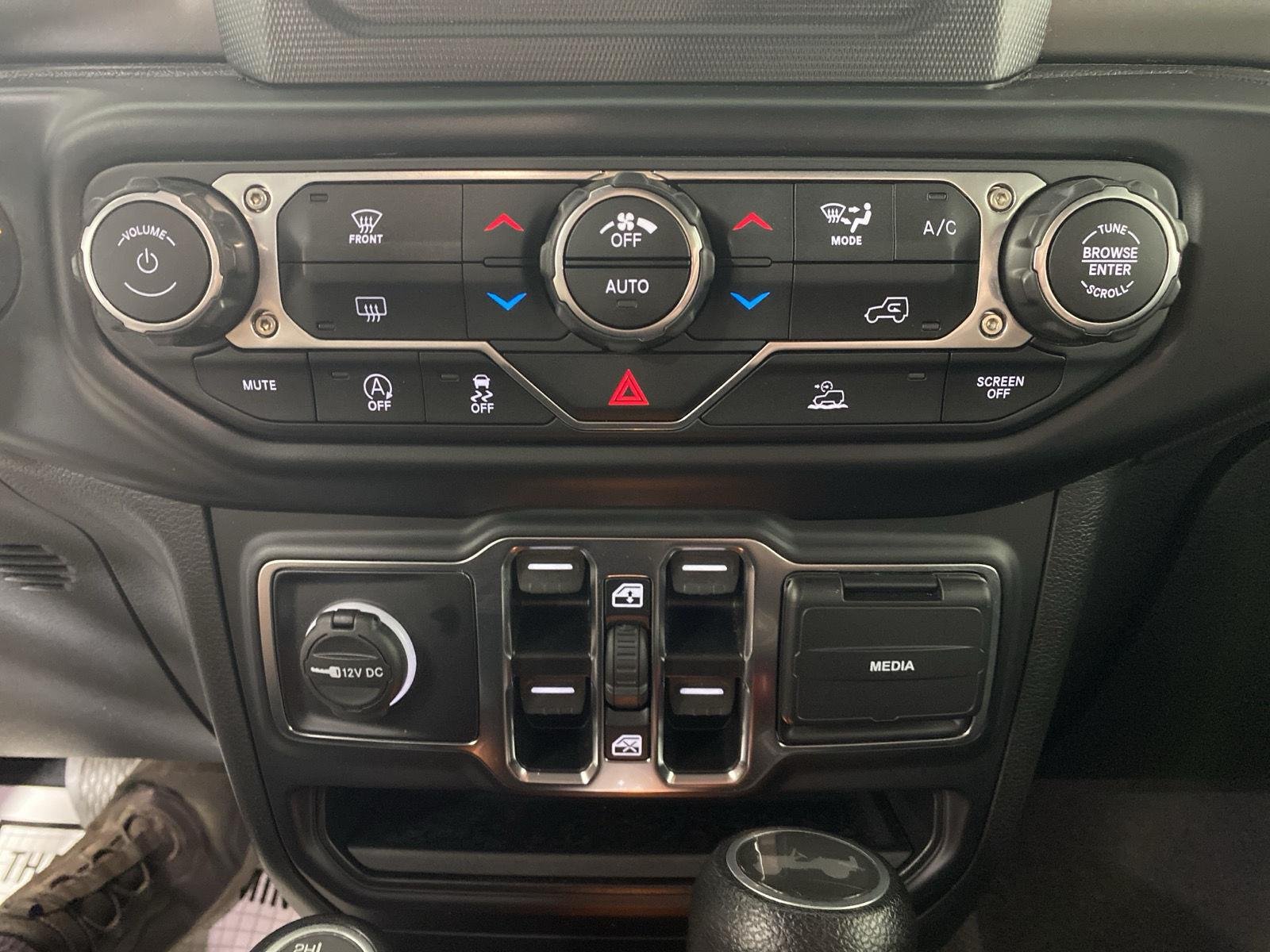 Used 2022 Black Clearcoat Jeep Unlimited Sport S image 23
