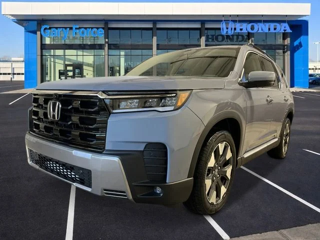 2026 Honda Pilot Touring AWD's photo