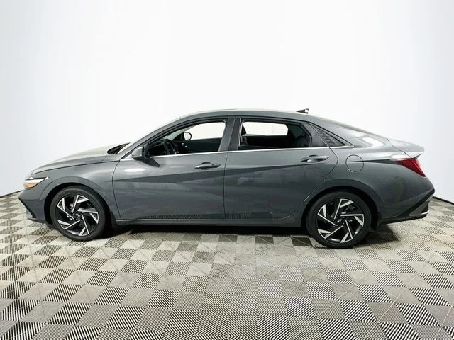New 2026 Hyundai ELANTRA Limited