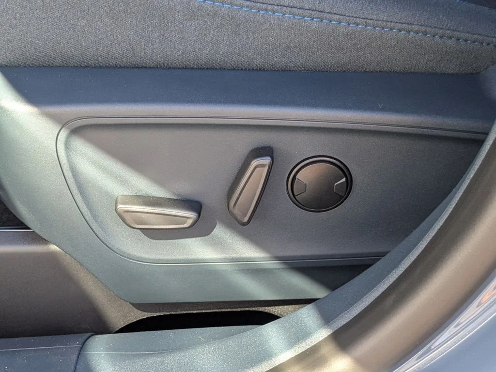 New 2025 Azure Gray Metallic Tri-Coat Ford XLT image 20