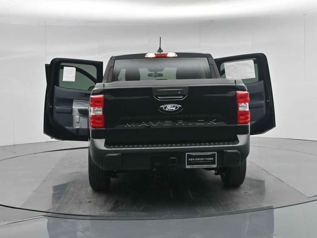 New 2026 Shadow Black Ford XLT image 22