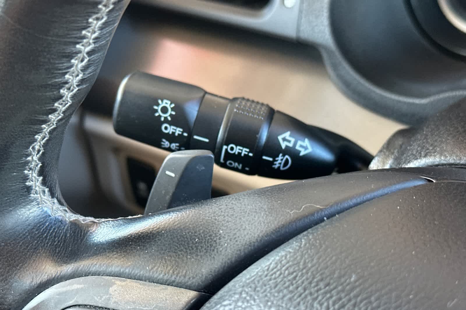 Used 2012  Acura  image 30