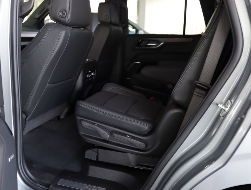 2026 GMC Yukon Denali - Photo 31