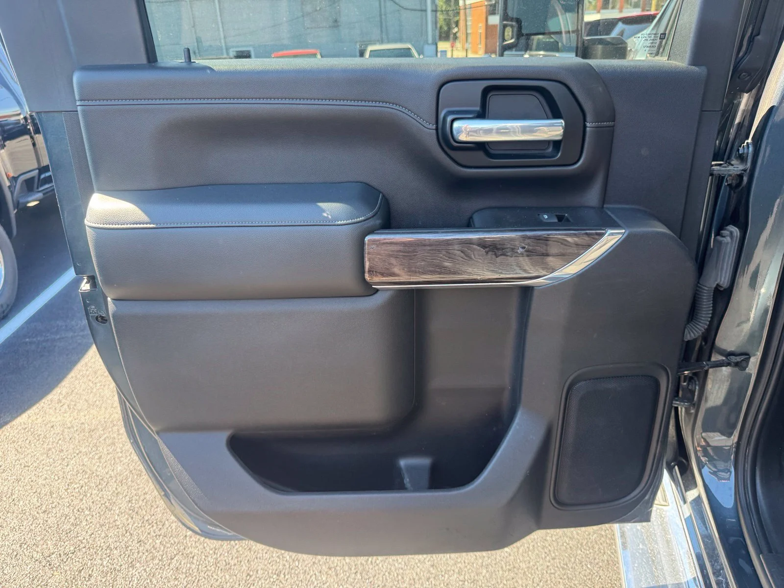 Used 2020 Gray Chevrolet LTZ image 26