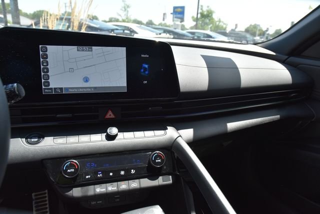 2025 Hyundai Elantra Blue - Photo 38