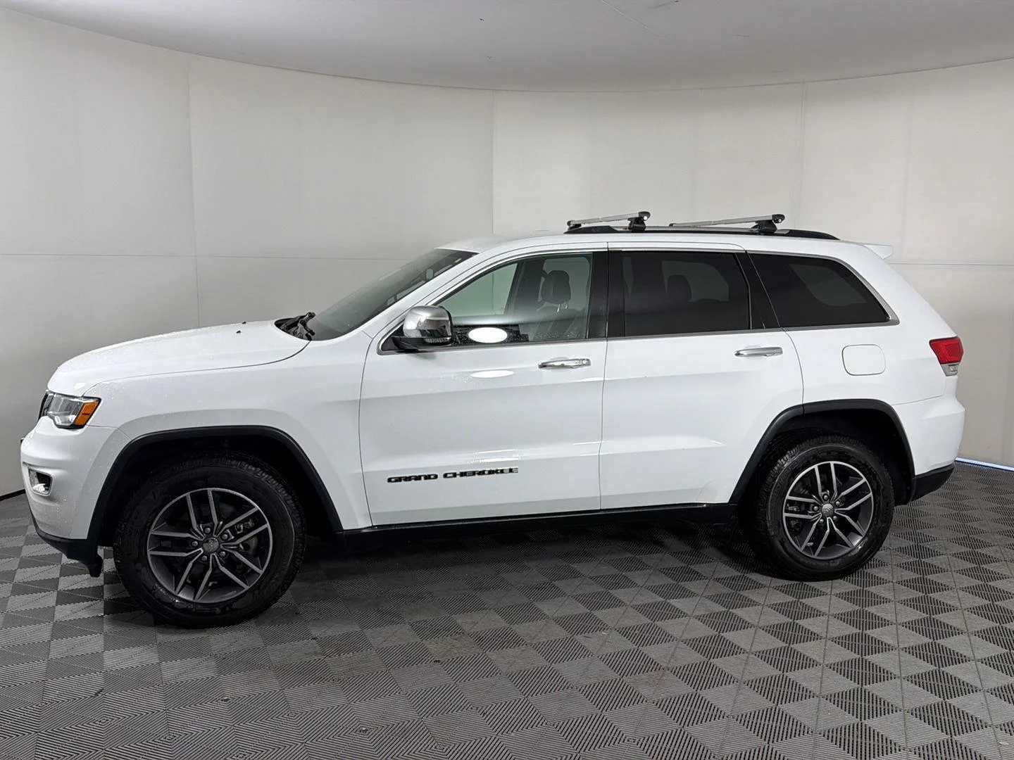 Used 2018 Jeep Grand Cherokee Limited with VIN 1C4RJFBG4JC166314 for sale in Salida, CO