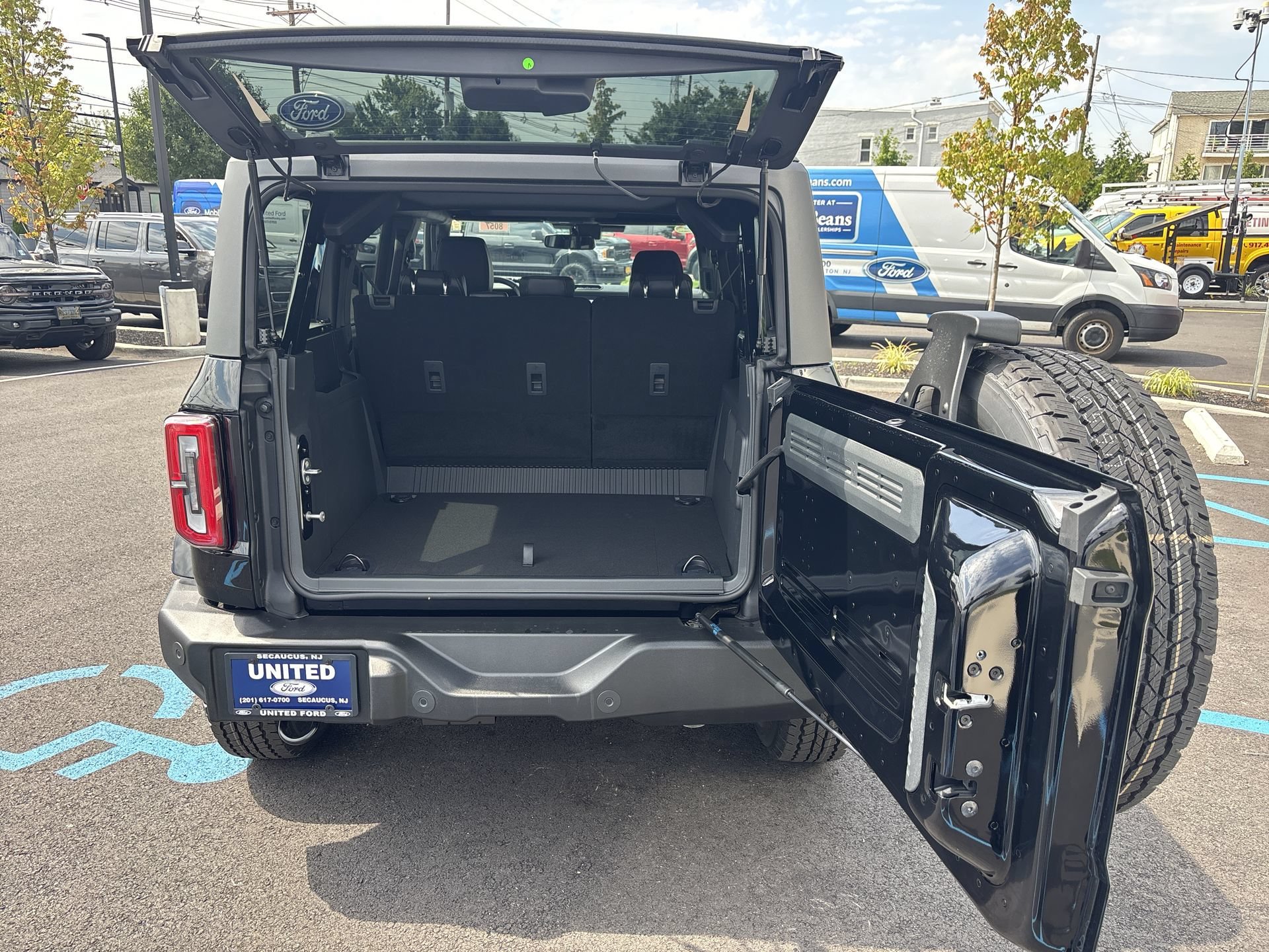 New 2026 Shadow Black Ford Outer Banks® image 26