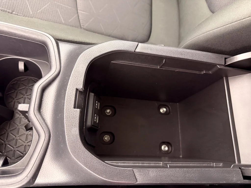 Used 2025 White Toyota XLE image 27