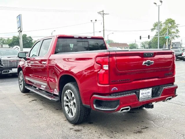 Used 2024 Red Chevrolet High Country image 7