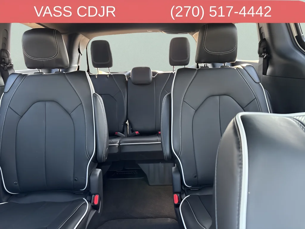 2026 Chrysler Pacifica Limited - Photo 35