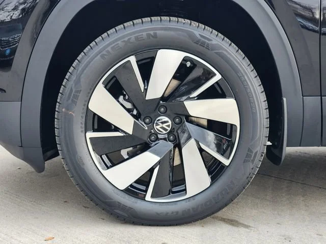 New 2026 Black Volkswagen 2.0T SEL image 8