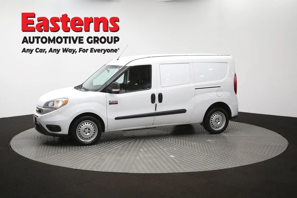Used 2022 White Ram Base image 59