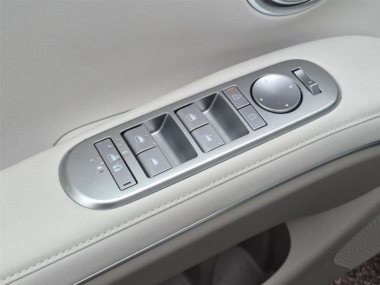 New 2026 Creamy White Pearl Hyundai Blue SEL 8P image 15