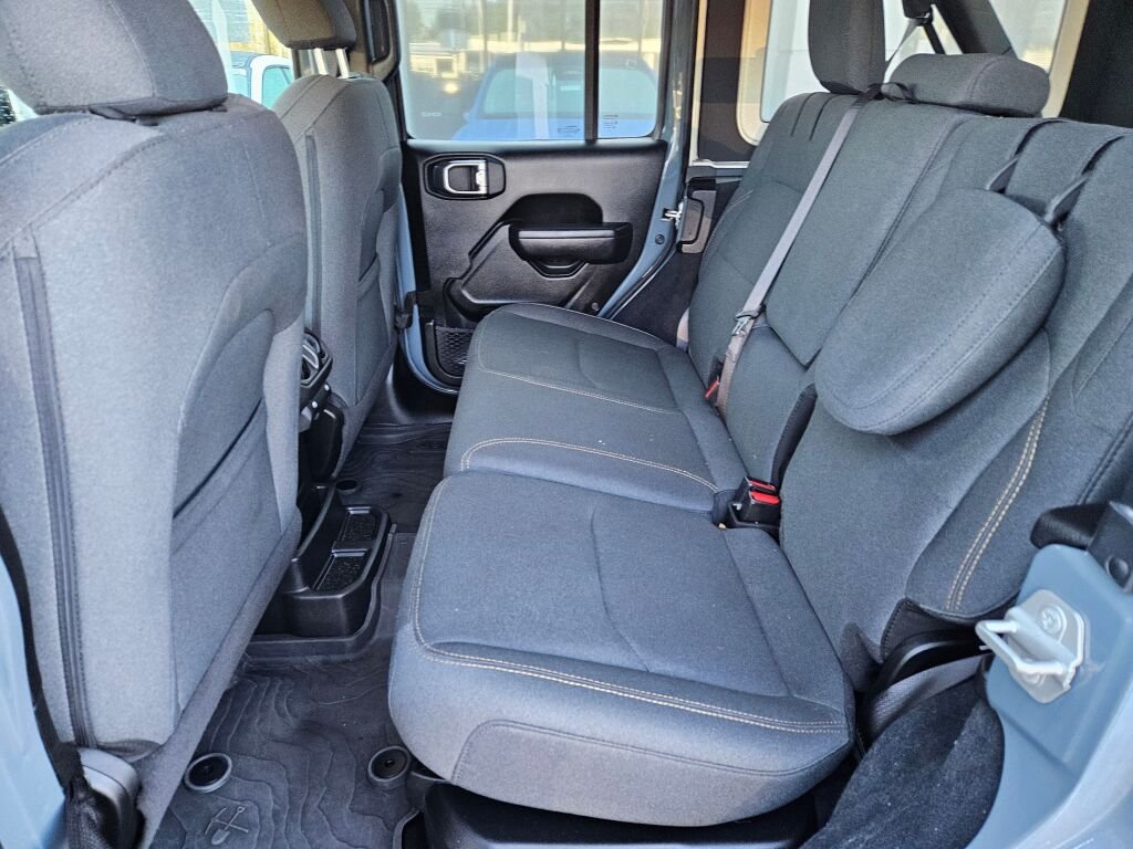 Used 2024 Anvil Clear Coat Jeep Sport S 4xe image 15