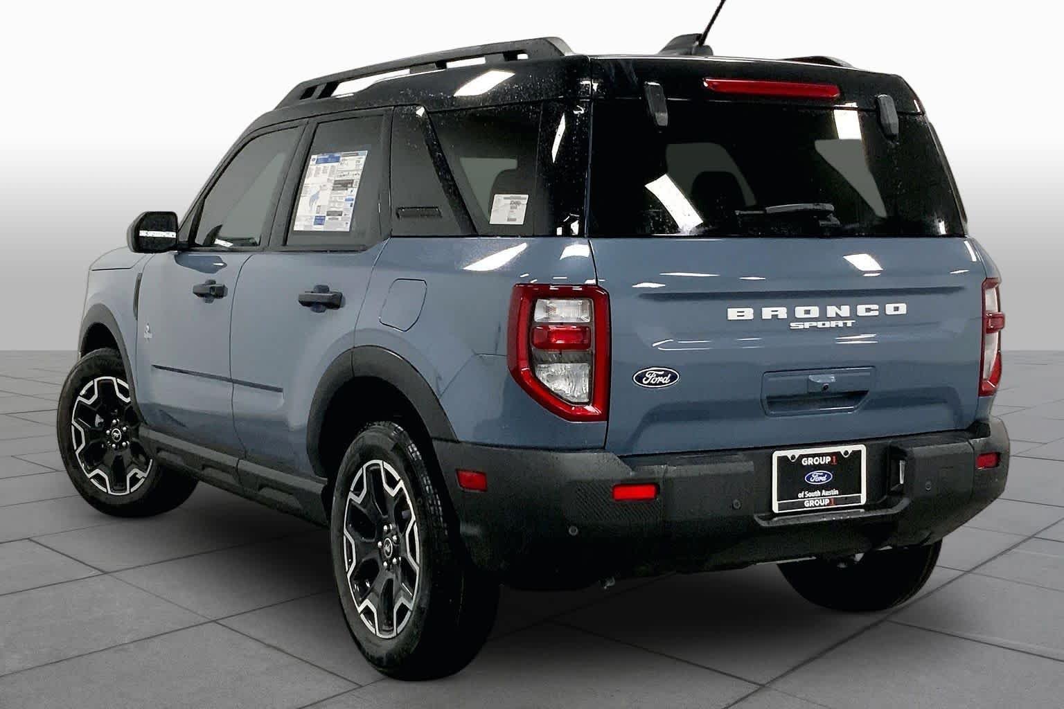 New 2026 Azure Gray Metallic Tri-Coat Ford Outer Banks® image 11