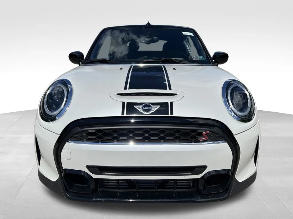 Used 2024 White MINI Signature image 7