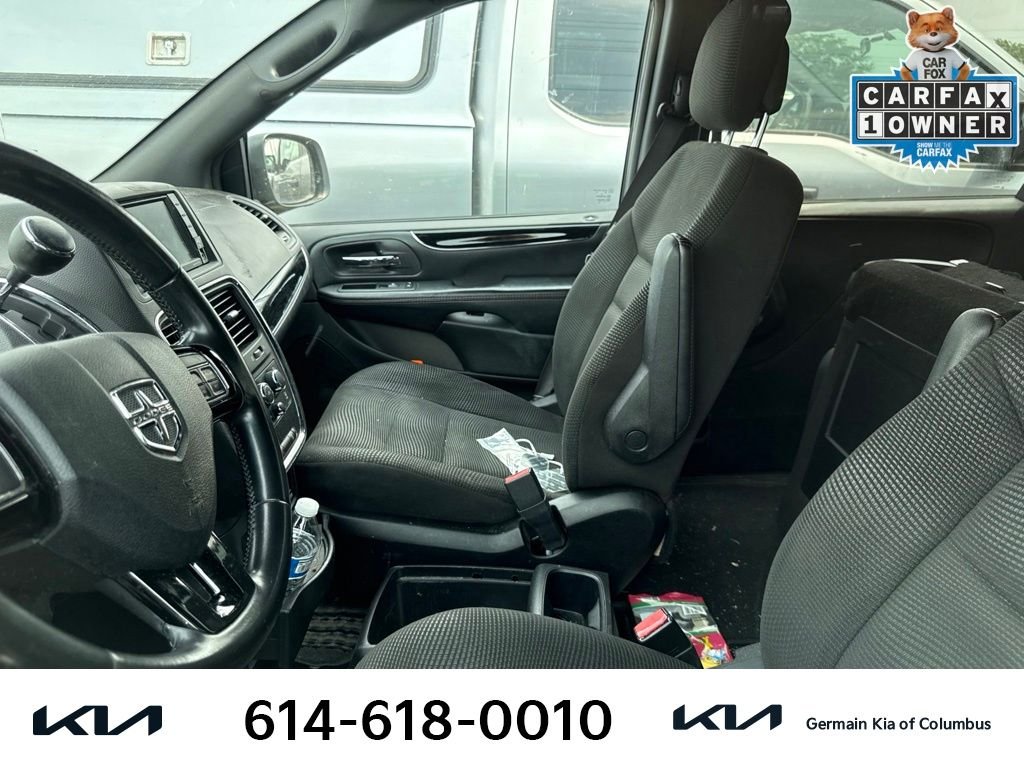 Used 2020 Gray Dodge SE Plus image 7