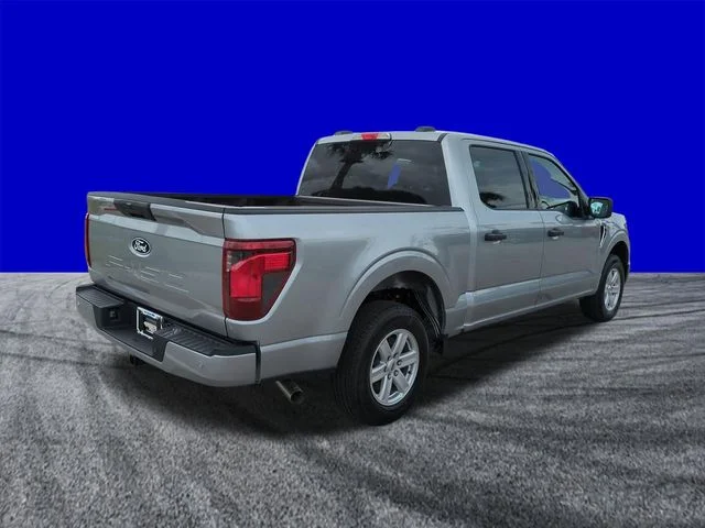 New 2026 Iconic Silver Metallic Ford XLT image 4