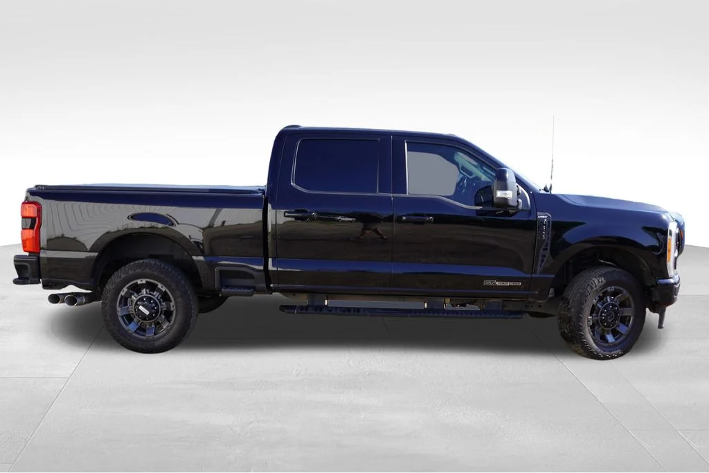 Used 2023 Agate Black Metallic Ford Lariat image 2