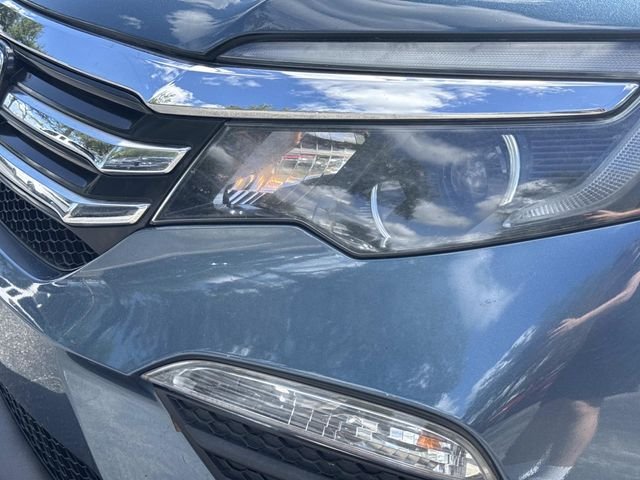 Used 2017  Honda LX image 10