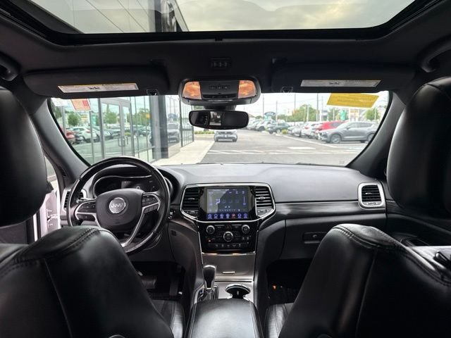 Used 2019 White Jeep Altitude image 16