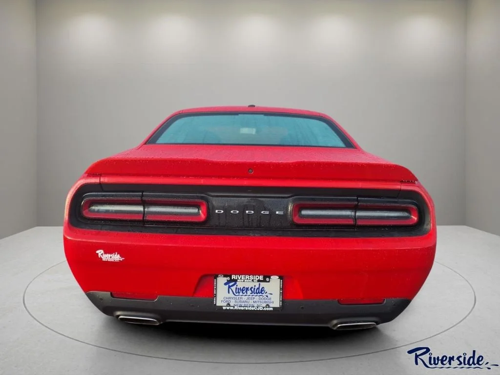 Used 2022 Red Dodge GT image 3