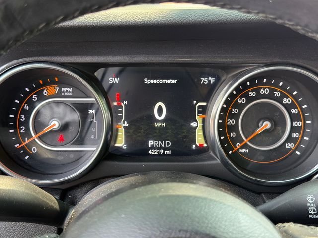 Used 2021 Silver Jeep Unlimited Sport Altitude image 27