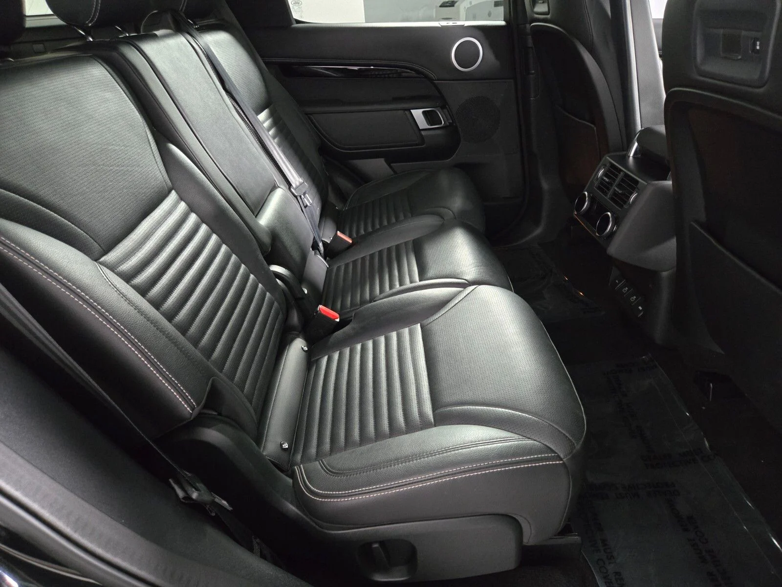 Used 2021 Santorini Black Metallic Land Rover S R-Dynamic image 18