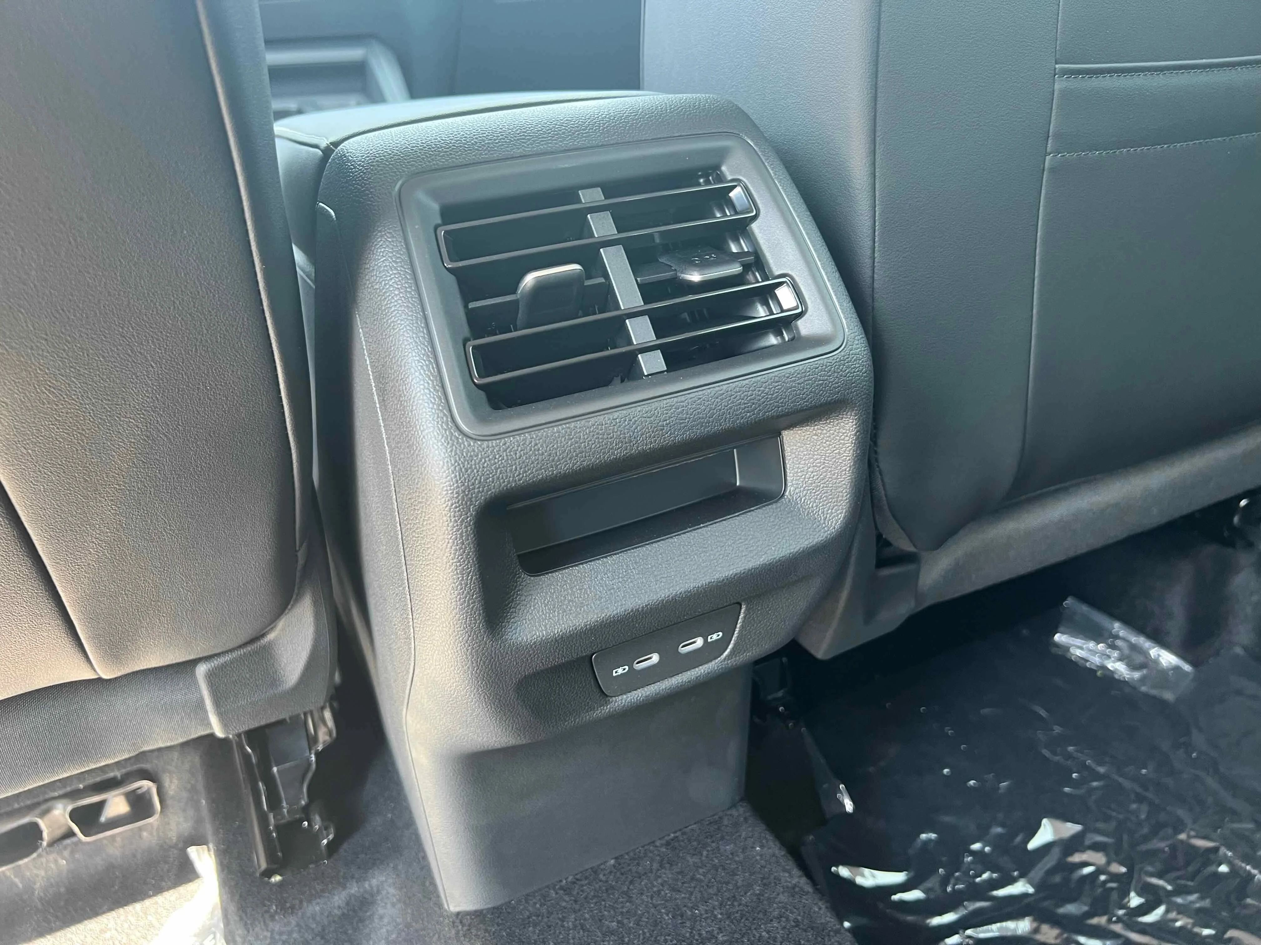 New 2025 Platinum Gray Volkswagen SE image 21