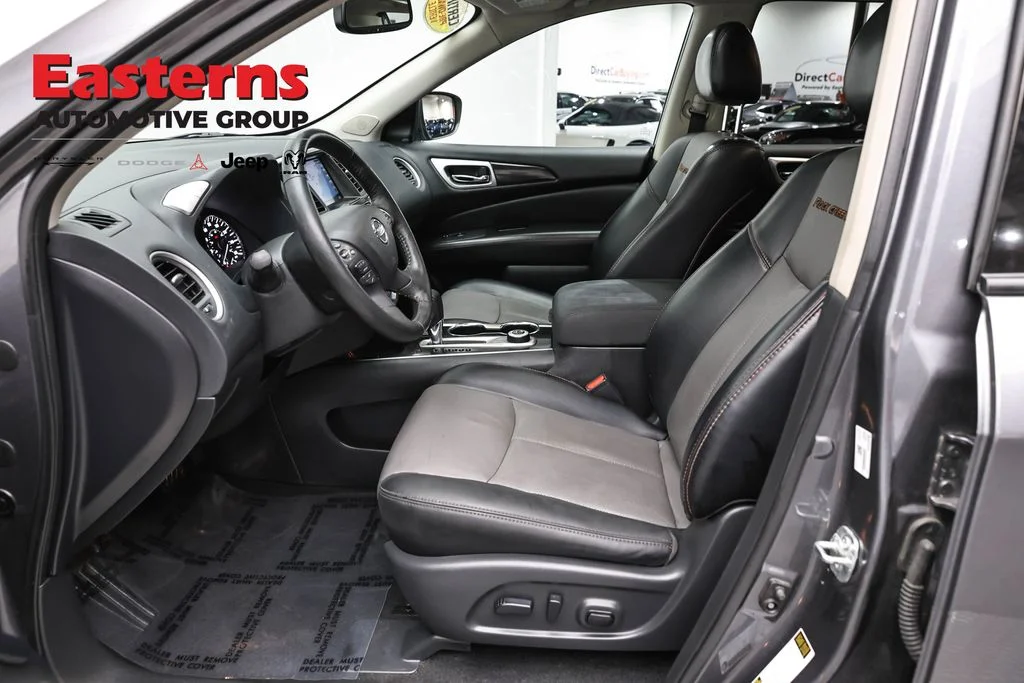 Used 2020 Gray Nissan SL image 17