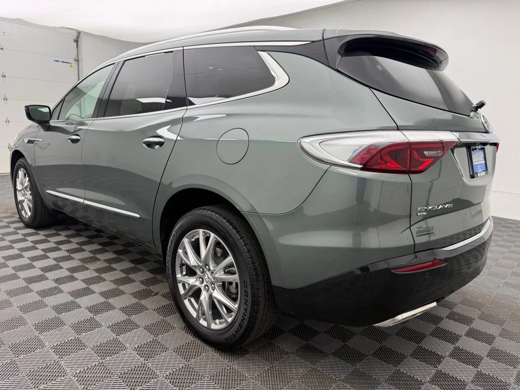Used 2023 Green Buick Essence image 12