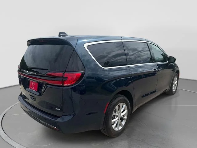 Used 2025 Blue Chrysler Select image 8