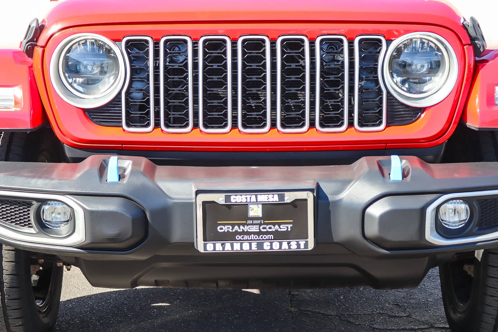Used 2024 Firecracker Red Clearcoat Jeep Sahara image 9