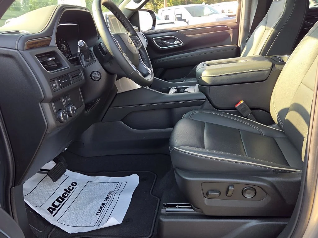Used 2024 Sterling Gray Metallic Chevrolet Premier image 7