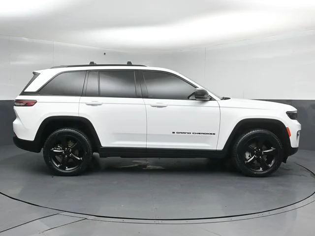 Used 2023 White Jeep Limited image 8