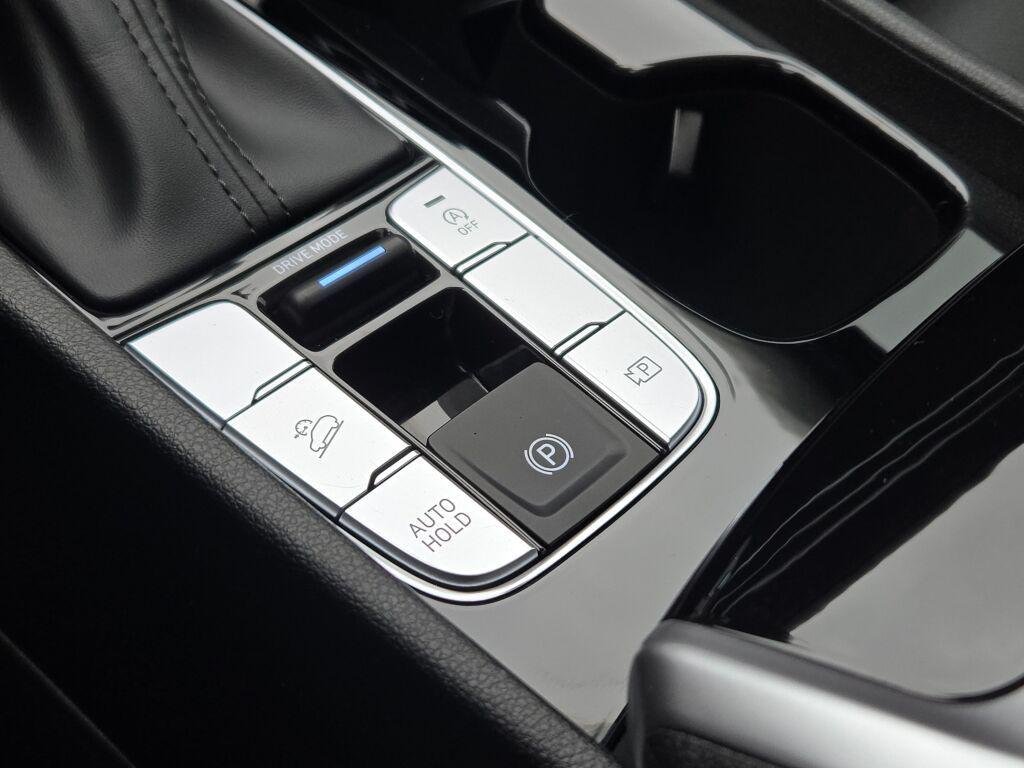 New 2025 Red Hyundai SEL Convenience FWD image 28