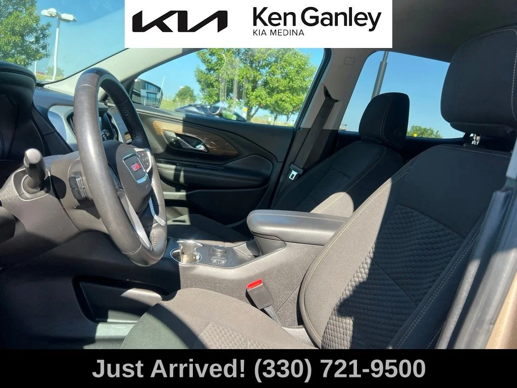 Used 2018 Brown GMC SLE image 11