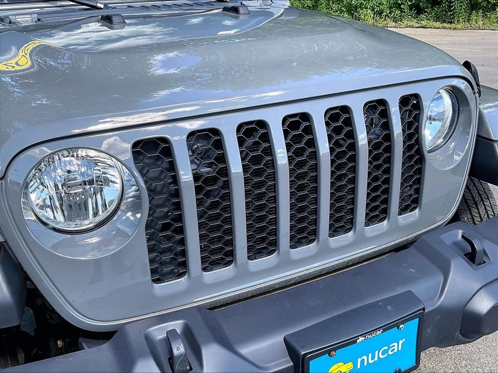 Used 2023 Gray Jeep Sport S image 29