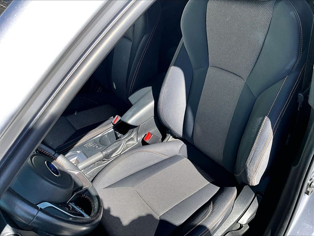 Used 2022 Ice Silver Metallic Subaru Premium image 10