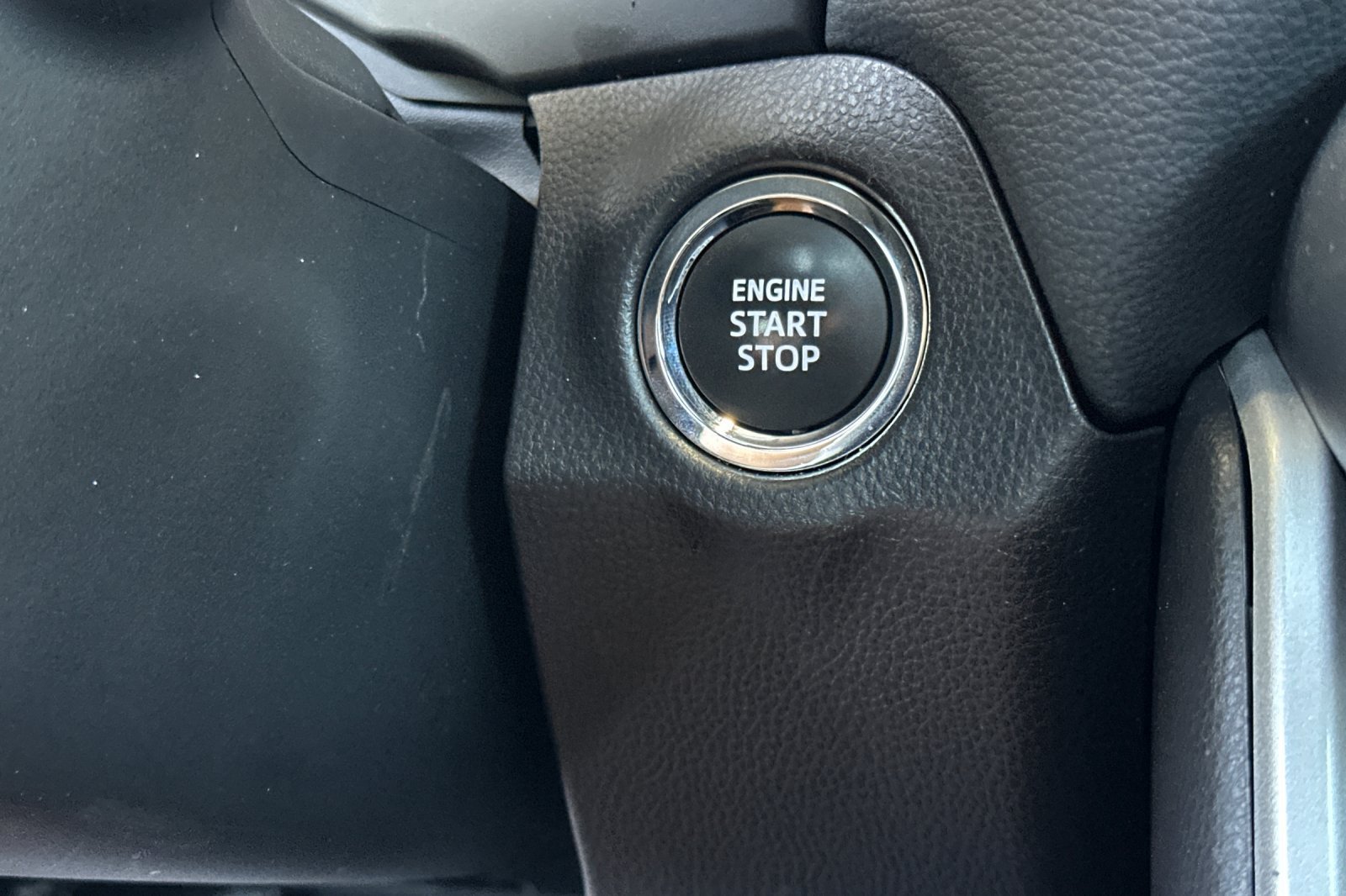 Certified Used 2025 Ruby Flare Pearl Toyota XLE image 22