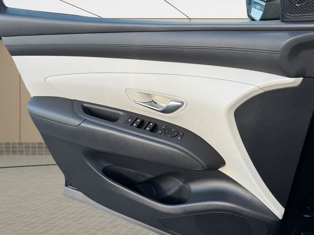 Used 2026 Black Hyundai SEL image 13