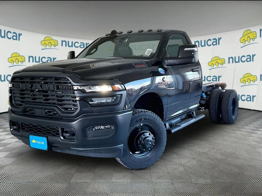 New 2026 Diamond Black Crystal Pearlcoat Ram Tradesman image 4