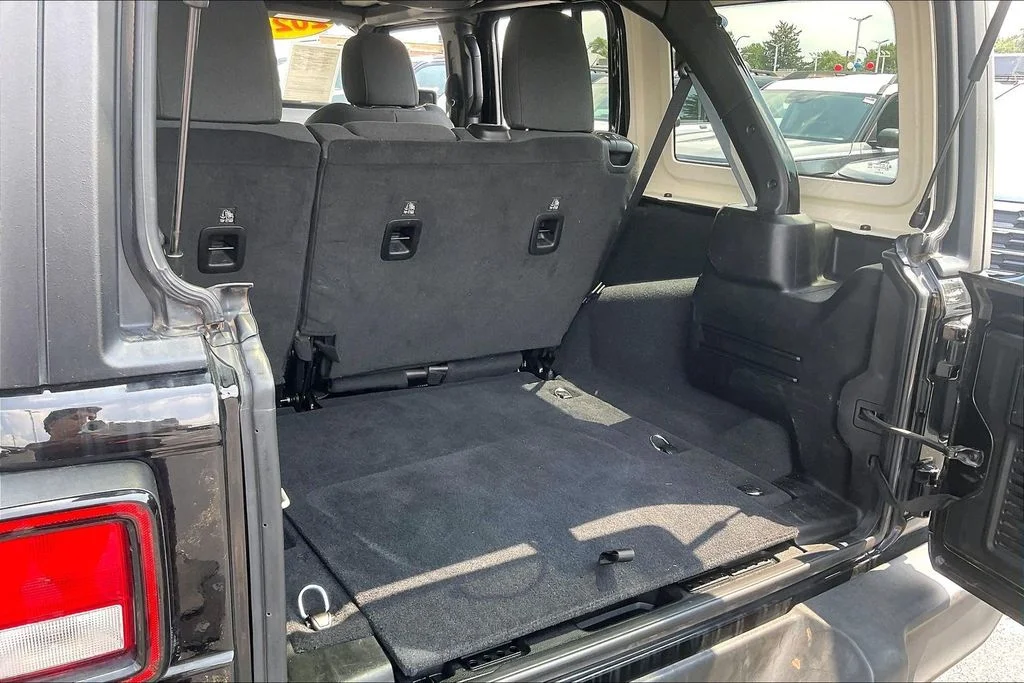 Used 2024 Black Jeep Sport S image 27