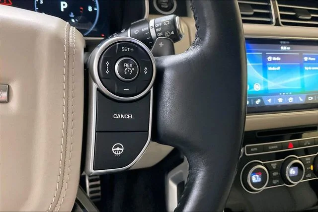 Used 2017 Black Land Rover 5.0L V8 Supercharged image 19