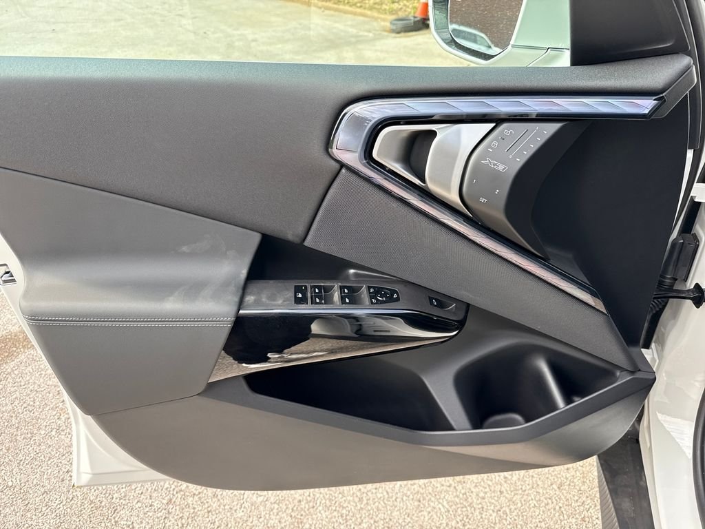 2026 BMW X3 30 - Photo 12