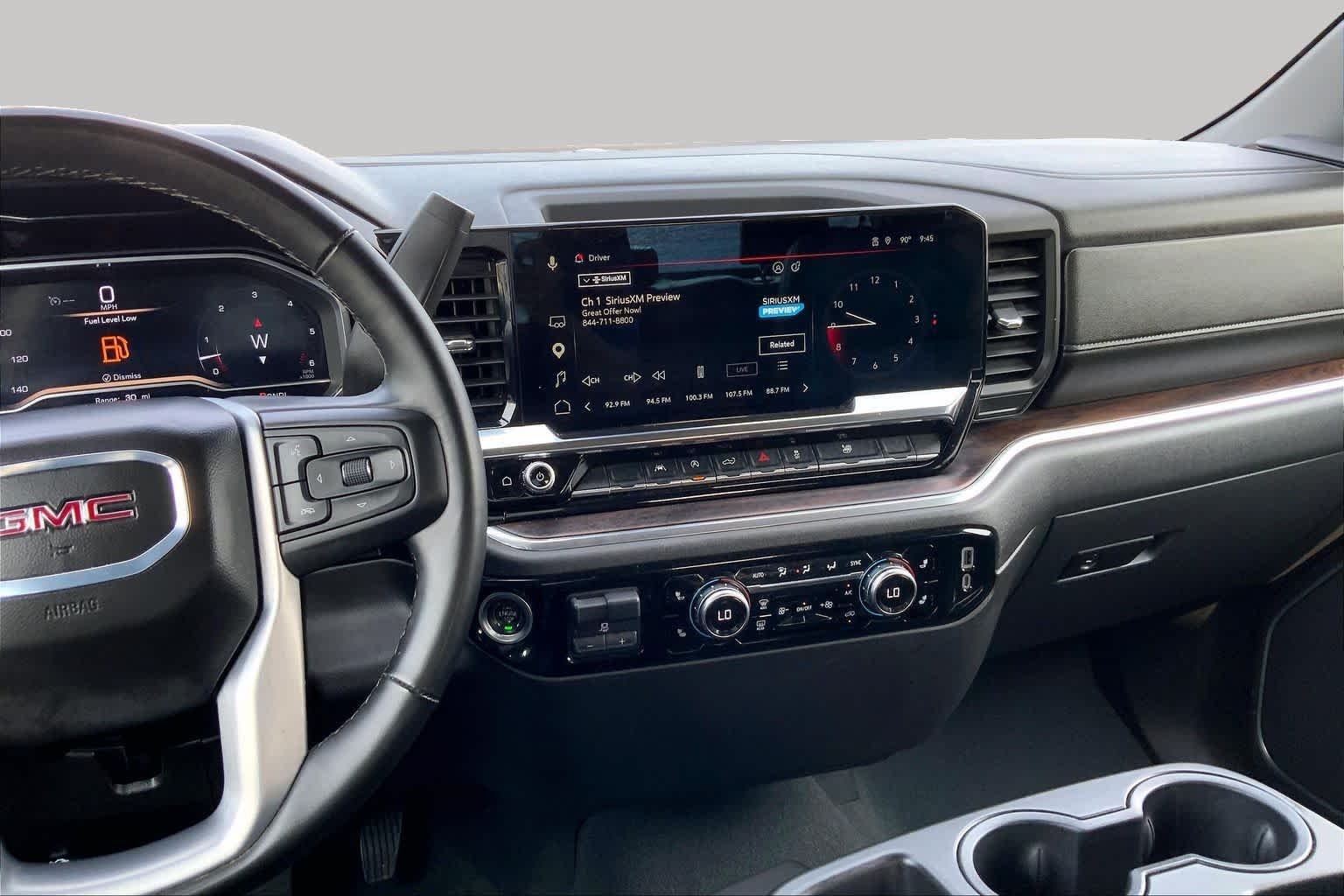 2025 GMC Sierra 1500 SLT - Photo 7