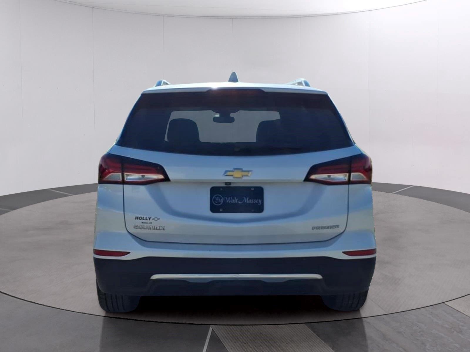 Used 2024 Iridescent Pearl Tricoat Chevrolet Premier image 4