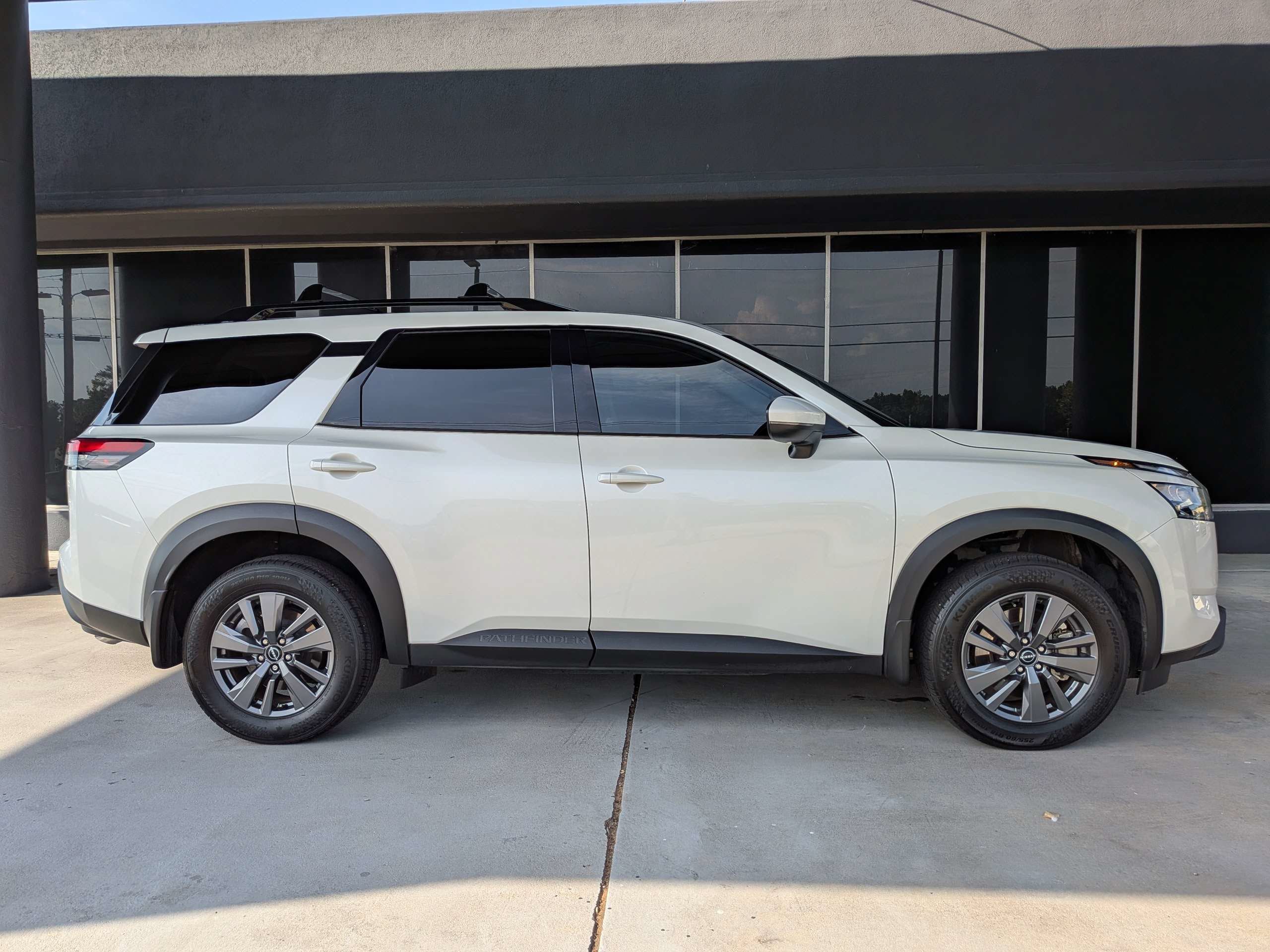 Used 2024 White Nissan SV image 2