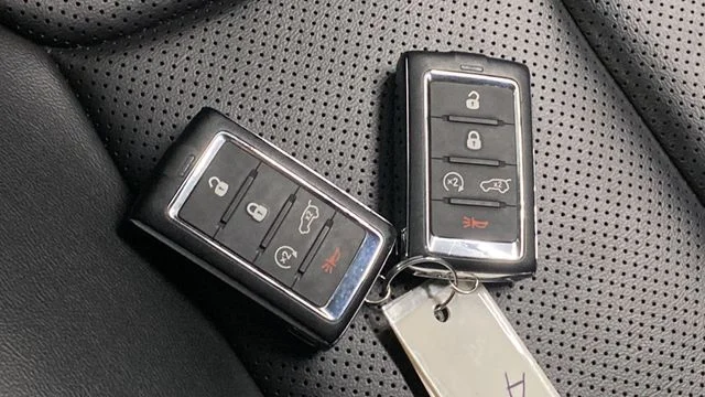 Used 2024 Silver Jeep 4xe image 48